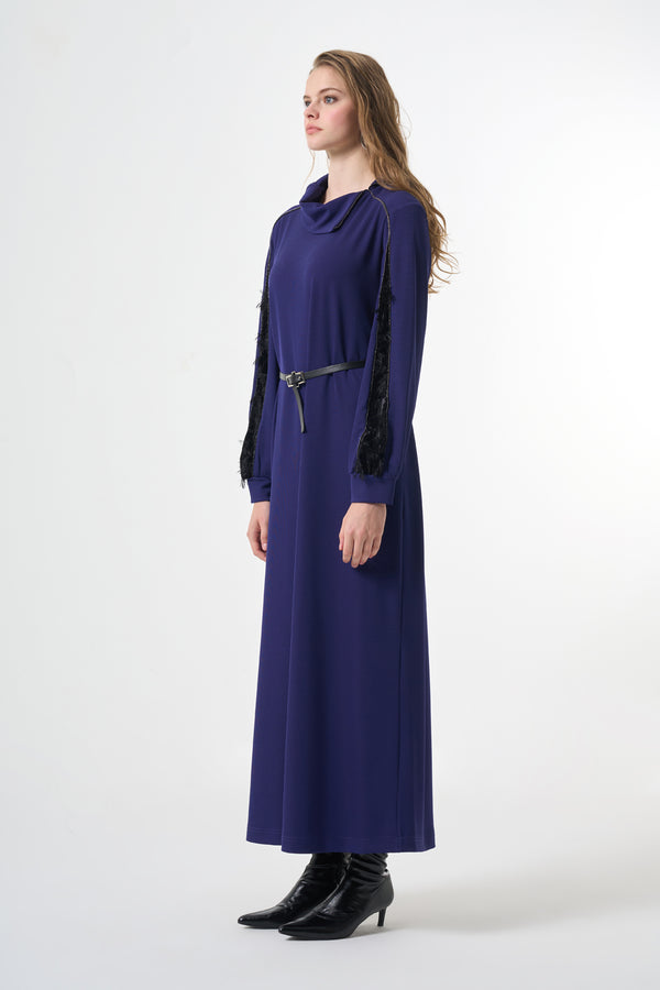 Kadife Detaylı Elbise