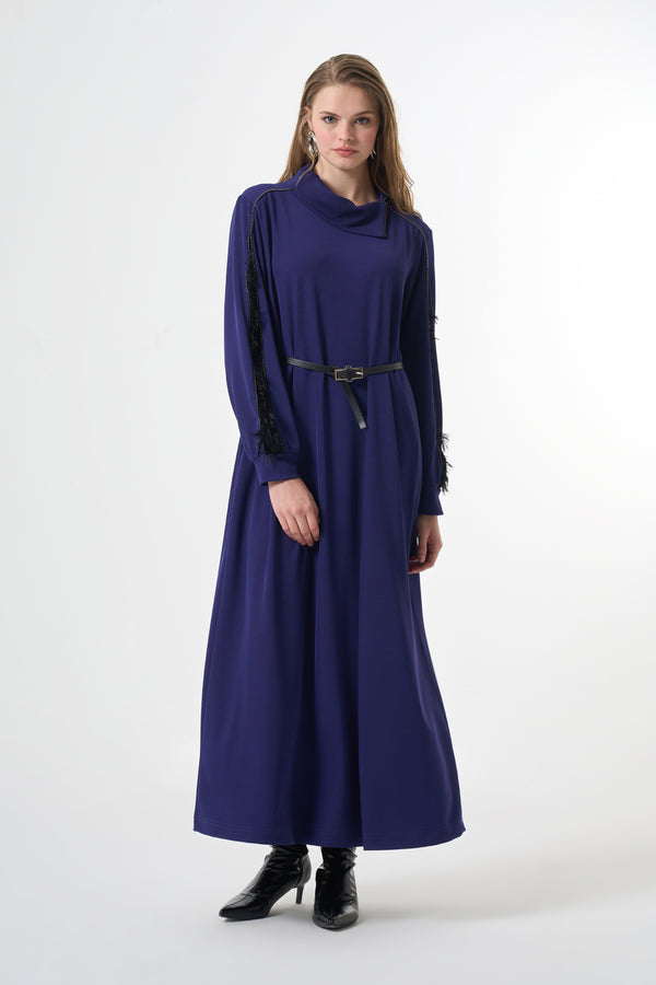 Kadife Detaylı Elbise