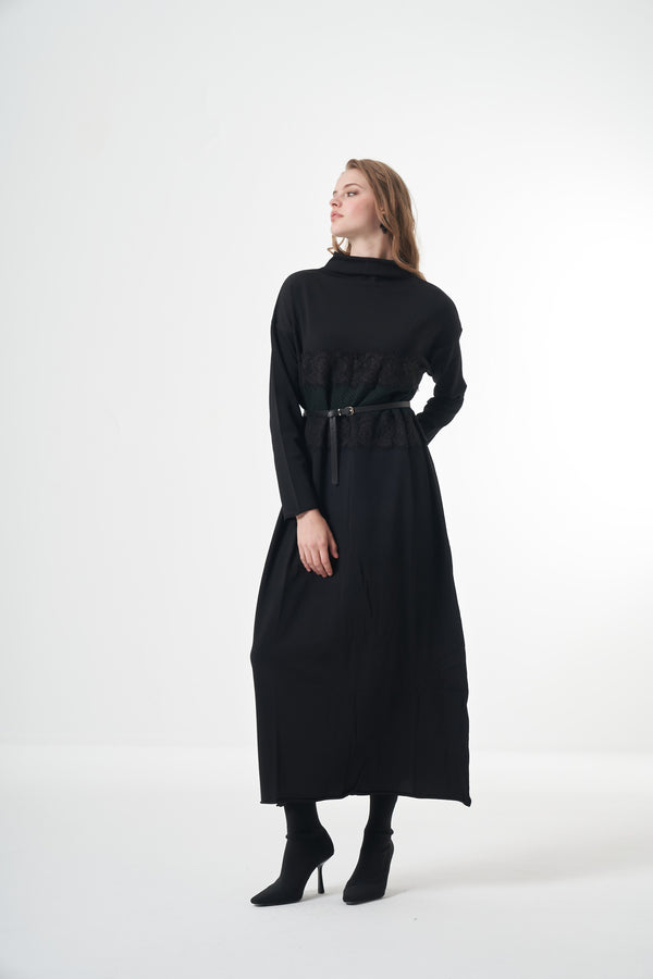 Triko Dantel Detaylı Elbise